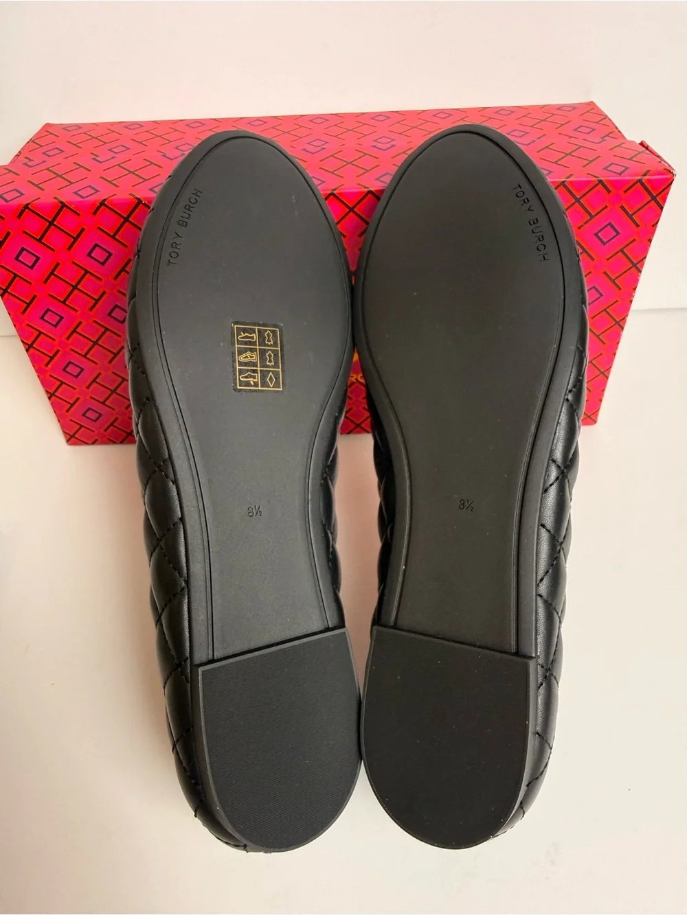 Tory Burch Chelsea Quilted Ballet Flats Black Nappa Leather Gold Logo Shoes 8.5